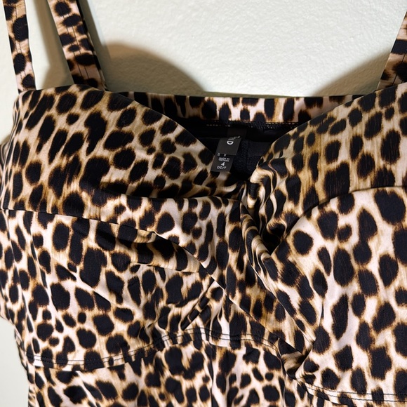 Torrid size 4DD/F Underwire Twist Front Tankini swim top - Picture 6 of 11